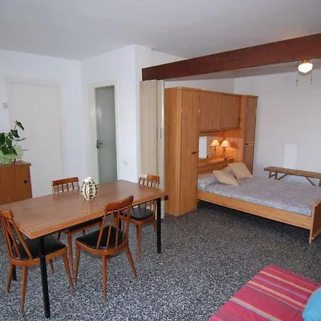 Alexis Basic Apartment Salou