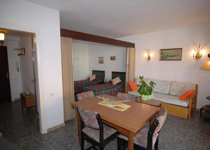 דירה Alexis Basic *